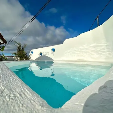 Dom wakacyjny Con Piscina Climatizada
